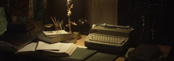 Dark Academia Aesthetic