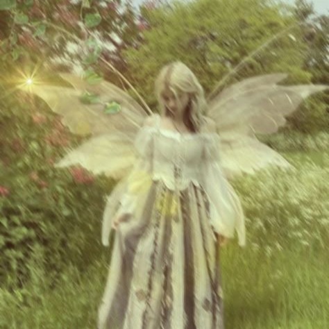 Fairy Pfp by escurin