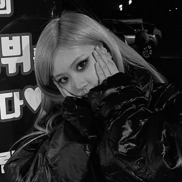 MidnightGirl Pfp
