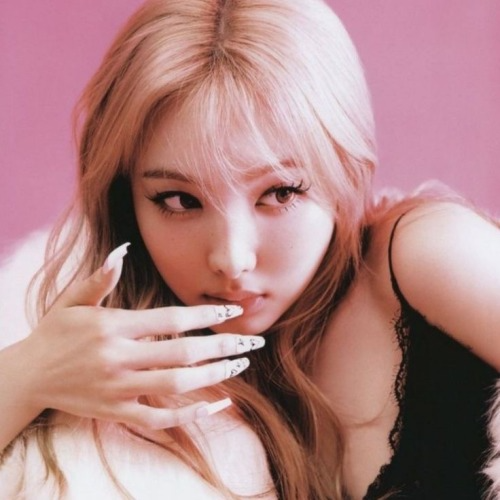 Nayeon Pfp
