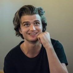 Joe Keery Pfp