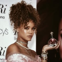 Rihanna Pfp