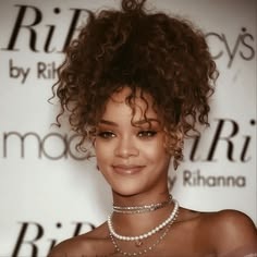 Rihanna Pfp