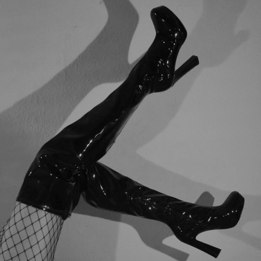 Gothicboots Pfp