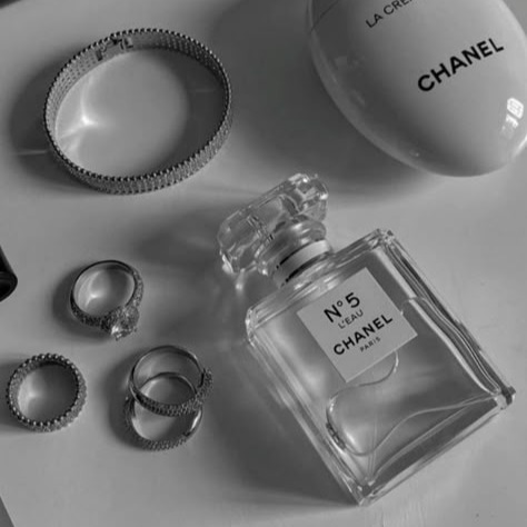 Grey Aesthetic Avatar