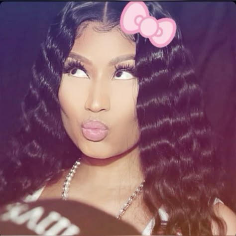8227-nicki-minaj-display-picture.png