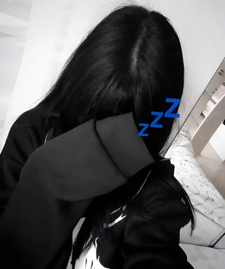 GirlNoFace Pfp